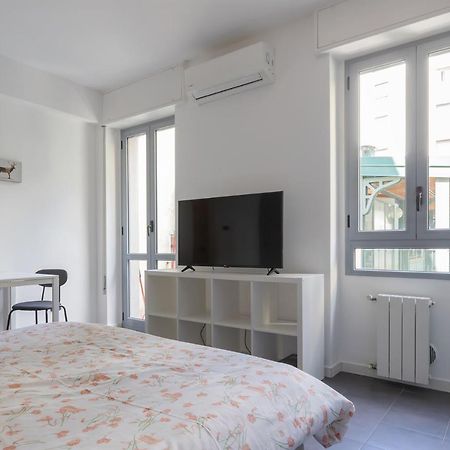 شقة 20Mins From Duomo - Renovated Apt Near City Center ميلان المظهر الخارجي الصورة