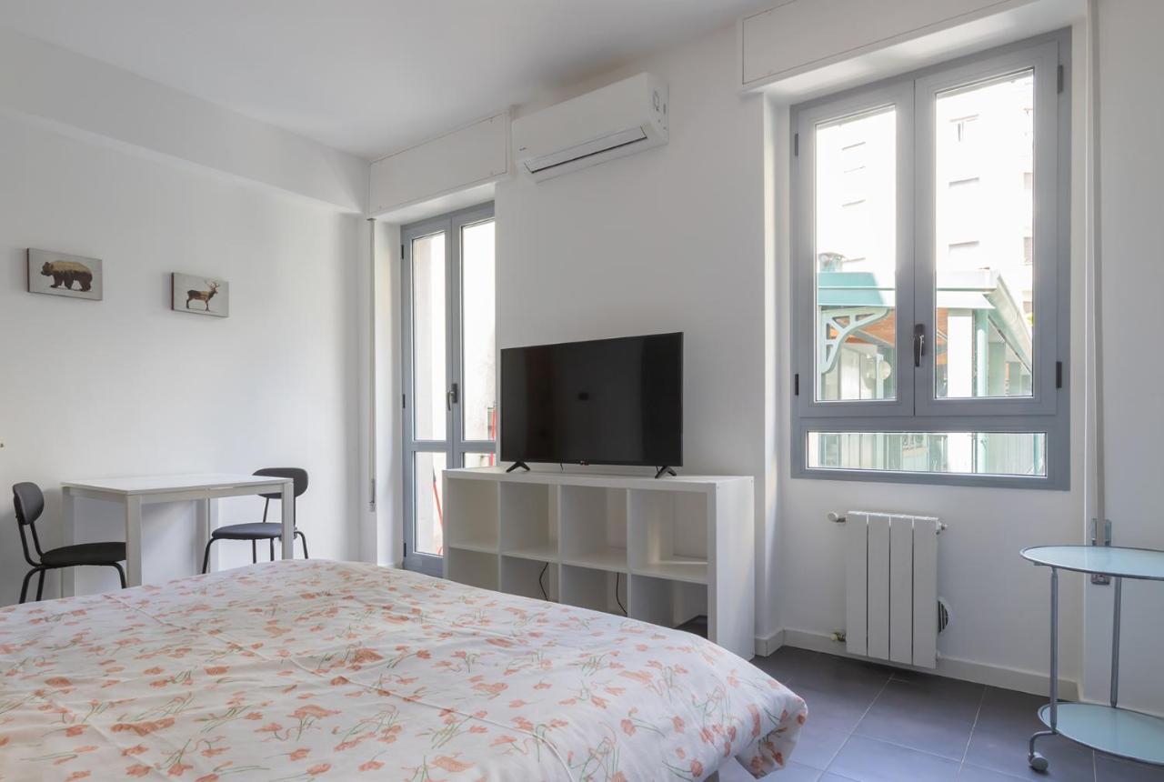 شقة 20Mins From Duomo - Renovated Apt Near City Center ميلان المظهر الخارجي الصورة