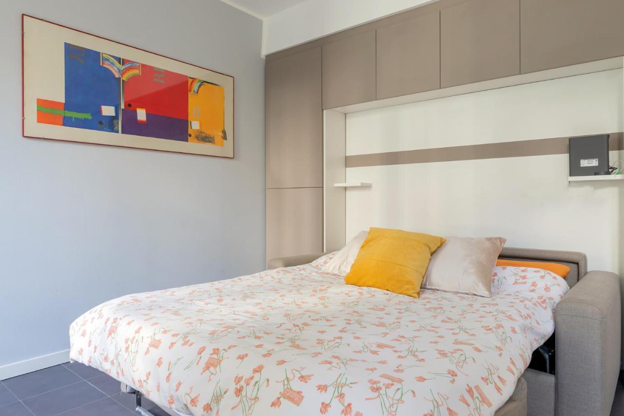 شقة 20Mins From Duomo - Renovated Apt Near City Center ميلان المظهر الخارجي الصورة