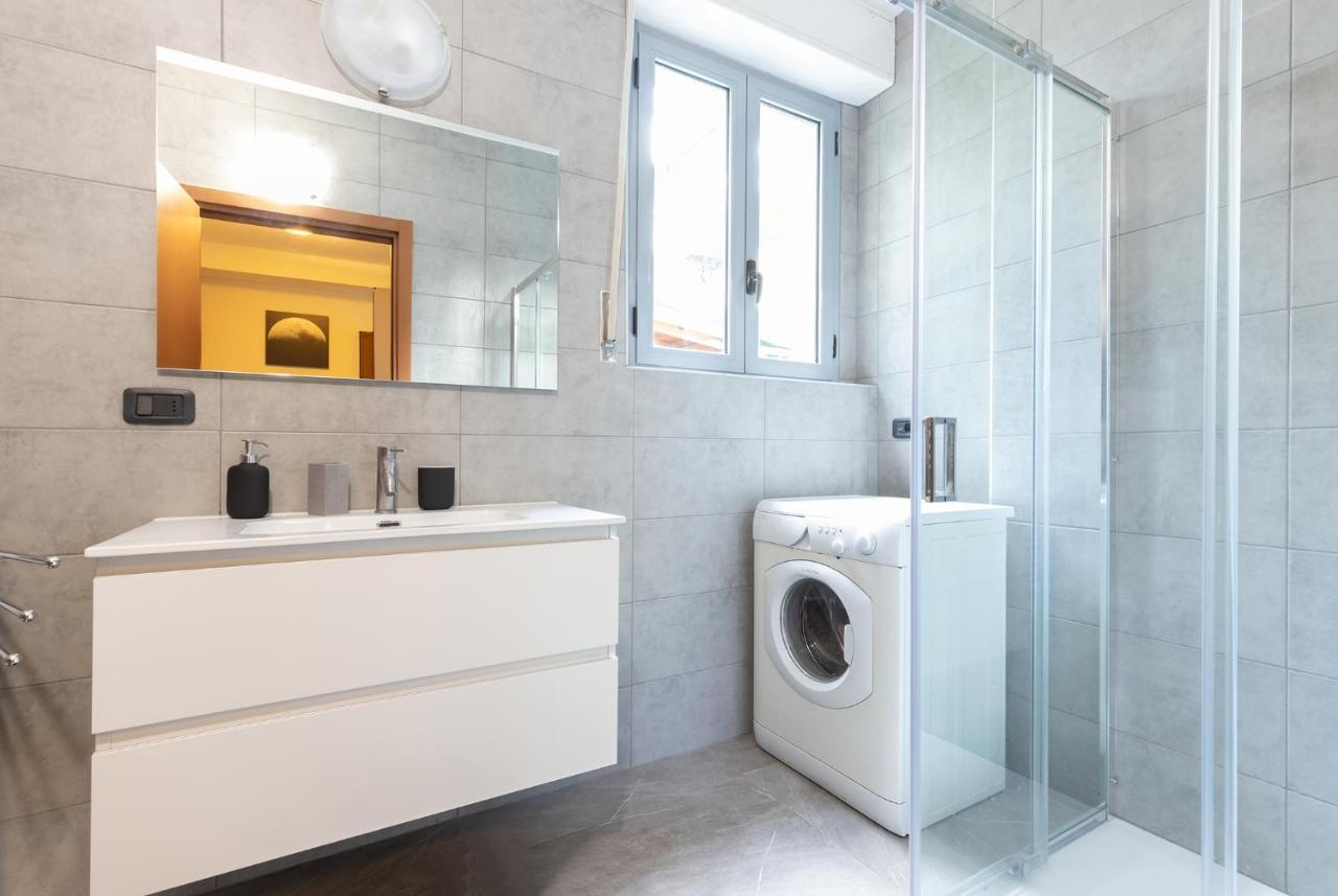 شقة 20Mins From Duomo - Renovated Apt Near City Center ميلان المظهر الخارجي الصورة