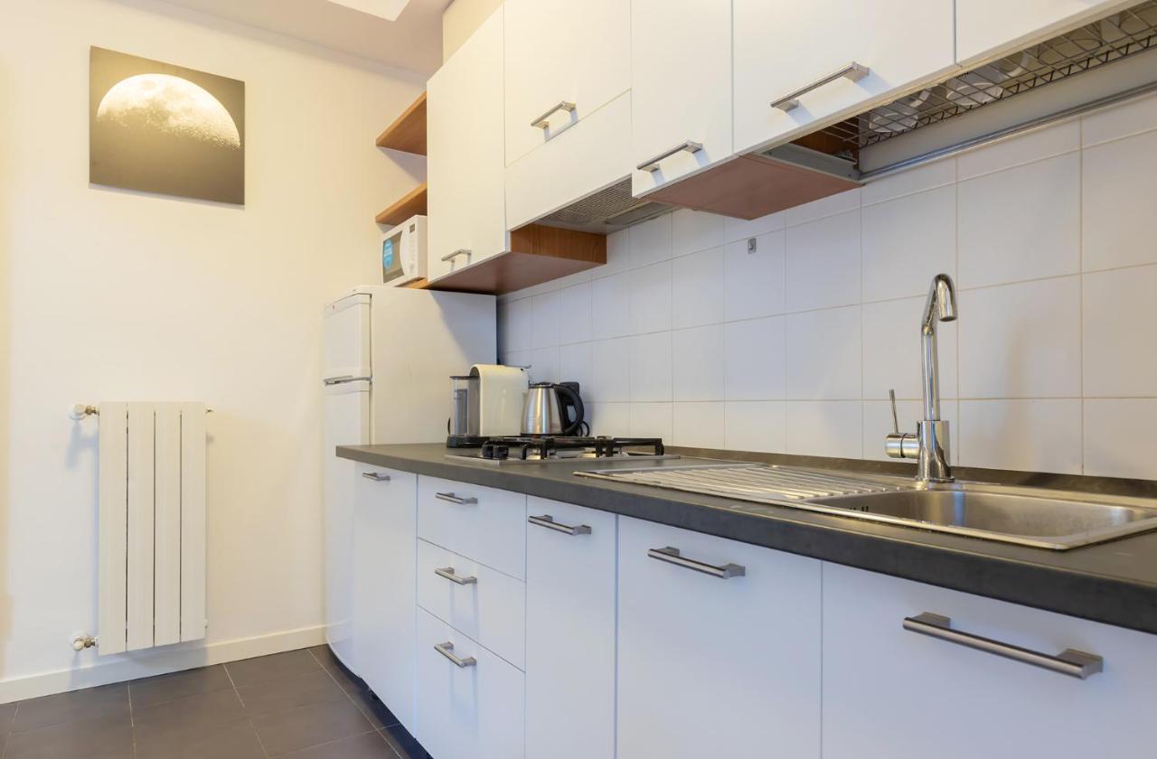 شقة 20Mins From Duomo - Renovated Apt Near City Center ميلان المظهر الخارجي الصورة